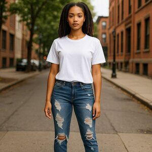 Machine Pour Neuf Mode Womens Size 11 / 31 Medium Wash Distressed Denim Jeans